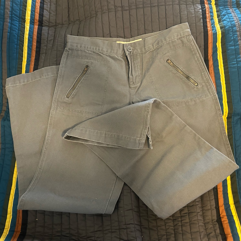 Cabela’s Canvas Ladies Pants. Grey size 10 Tall